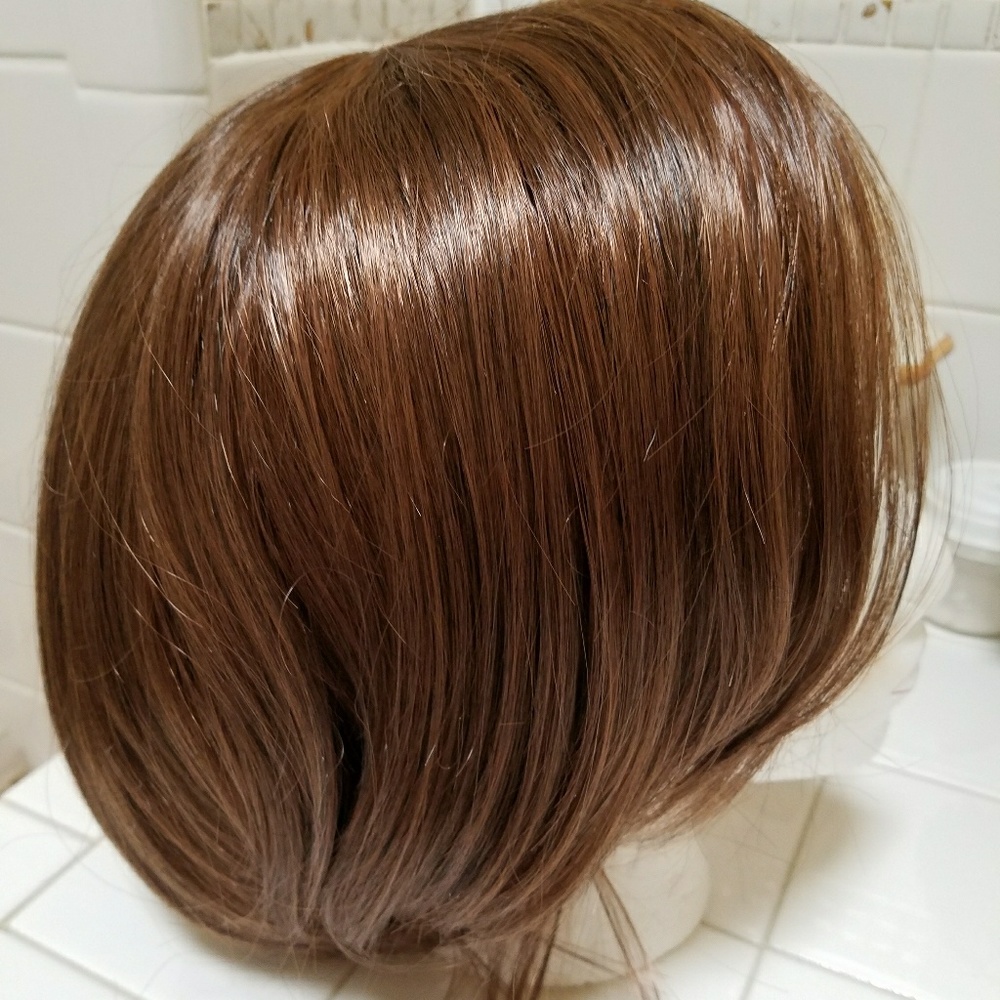 Wig - Picture 2 of 3